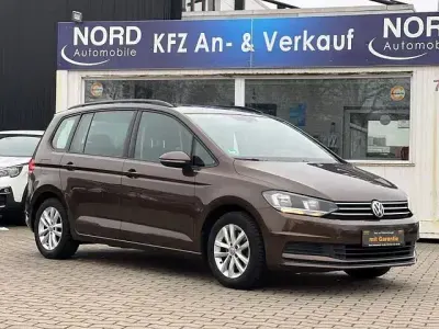 Usata VW Touran Comfortline 110 CV (80 kW) 2015 Marrone Monovolume
