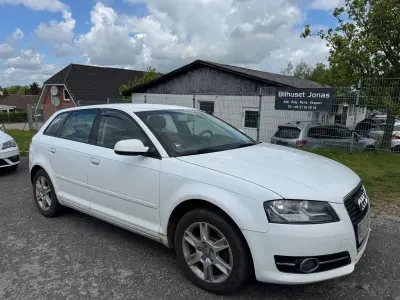 Brugt Audi A3 Attraction 102 HK (75 kW) 2010 Hvid Hatchback