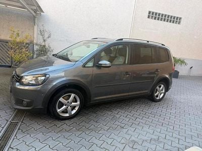Usata VW Touran Cross 177 CV (130 kW) 2014 Grigio Monovolume