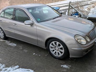 Gebraucht Mercedes E220 2003 Grau Limousine