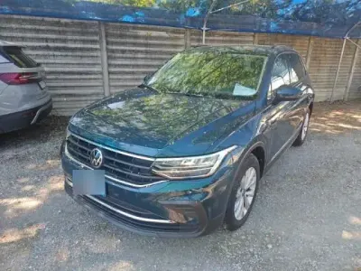 Gebraucht VW Tiguan Life 122 PS (89 kW) 2022 Blau SUV