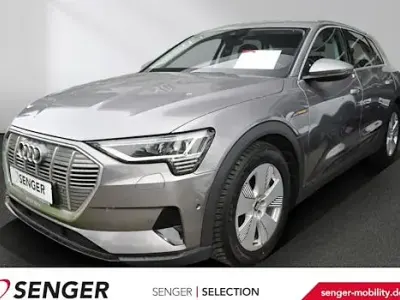 Używany Audi e-tron Comfort 230 kW (313 KM) 2020 Szary SUV