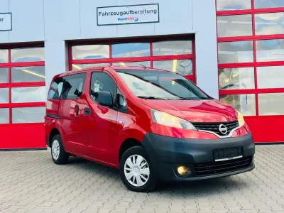 Gebraucht Nissan NV200 Premium Edition 90 PS (66 kW) 2011 Rot Van / Kleinbus