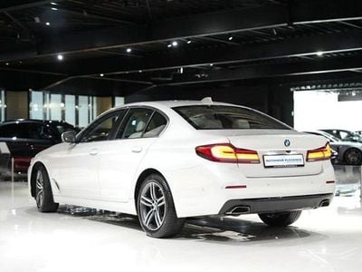 Gebraucht BMW 540 Sport Line 340 PS (250 kW) 2022 Mineralweiss metallic Limousine