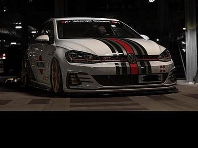 Weiß Gebraucht 2019 VW Golf VII GTI Limousine | 28.500 €