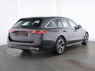 Gebraucht Mercedes E220 Avantgarde 197 PS (144 kW) 2024
