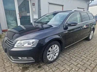 Gebraucht VW Passat Highline 140 PS (102 kW) 2013 Limousine