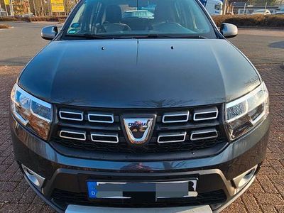 Gebraucht Dacia Sandero Essentiel 73 PS (53 kW) 2019 Grau Limousine