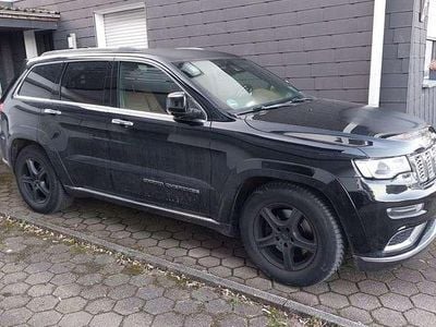 Second-hand Jeep Grand Cherokee Summit 250 CP (183 kW) 2018 Negru SUV