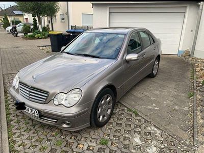 Mercedes C200