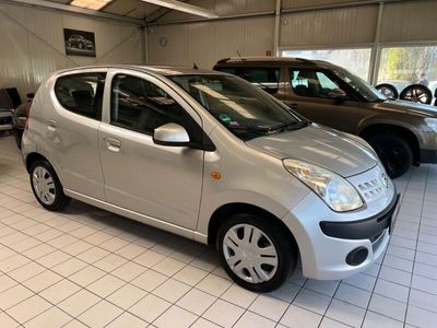 Nissan Pixo