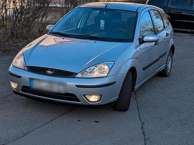 Gebraucht Ford Focus 101 PS (74 kW) 2004 Silber Limousine