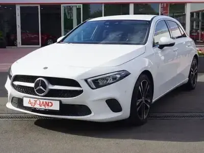 Gebraucht Mercedes A180 Progressive 136 PS (100 kW) 2020 Weiß Limousine