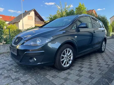 Gebraucht Seat Altea XL 125 PS (91 kW) 2012 Blau Van / Kleinbus