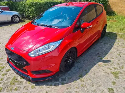 Gebraucht Ford Fiesta ST 182 PS (133 kW) 2016 Rot Kleinwagen