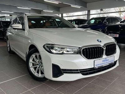 Gebraucht BMW 520 Sport Line 190 PS (139 kW) 2023 Weiß Kombi