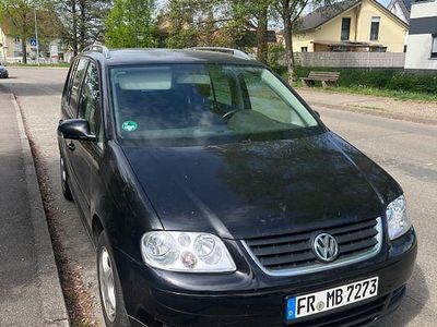 Second-hand VW Touran Trendline 136 CP (100 kW) 2003 Negru Monovolum