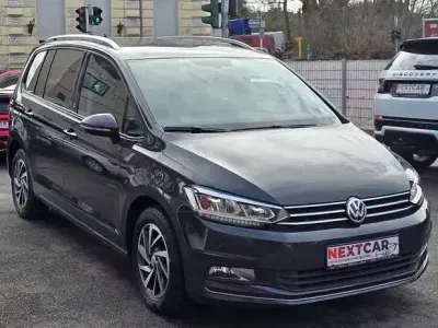 Begagnad VW Touran Sound 110 HK (80 kW) 2017 Grå Minibuss