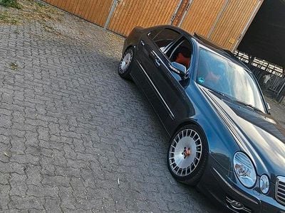 Mercedes E280
