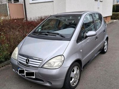 Grau Gebraucht 2000 Mercedes A160 Kleinwagen | 2.500 € (Teuer)