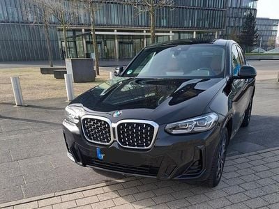 Gebraucht BMW X4 Sport Line 190 PS (139 kW) 2025 Schwarz SUV