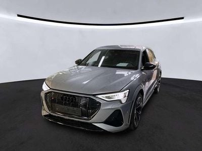 Usata Audi e-tron Ambiente 369 kW (503 CV) 2022 Argento SUV