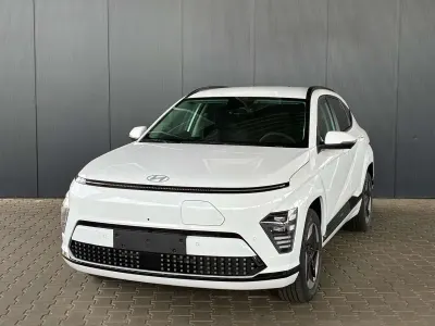 Neu Hyundai Kona Comfort 150 kW (204 PS) 2025 Serenity white SUV