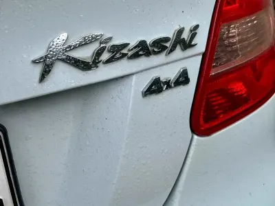 Gebraucht Suzuki Kizashi 179 PS (131 kW) 2011 Weiß Limousine