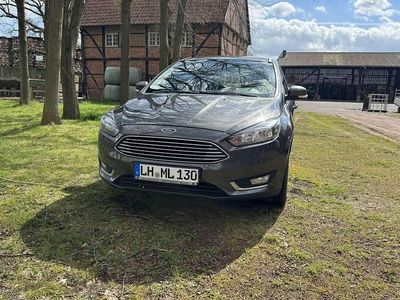 Gebraucht Ford Focus Trend 95 PS (69 kW) 2016 Grau Kombi