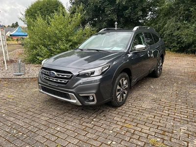 Neu Subaru Outback Platinum 169 PS (124 kW) 2026 Grau Limousine