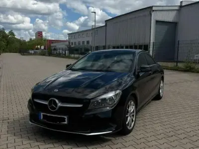 Gebraucht Mercedes CLA220 177 PS (130 kW) 2018 Schwarz Limousine