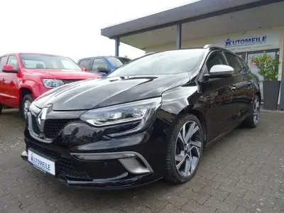 Używany Renault Mégane GrandTour GT 205 KM (150 kW) 2018 Czarny Kombi