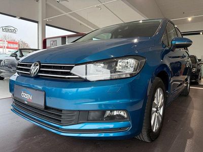 Gebraucht VW Touran Comfortline 150 PS (110 kW) 2022 Blau Van / Kleinbus