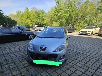 Gebraucht Peugeot 207 Premium 120 PS (88 kW) 2011 Blau Kombi