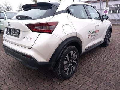 Gebraucht Nissan Juke Acenta 114 PS (83 kW) 2023 Brilliant white pearl brilliant white pearl SUV