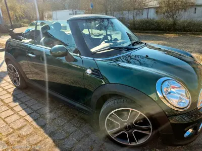 Usata Mini Cooper Cabriolet 122 CV (89 kW) 2015 Verde Cabrio