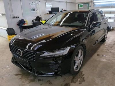 Gebraucht Volvo V60 R-Design 341 PS (250 kW) 2021 Black stone Kombi