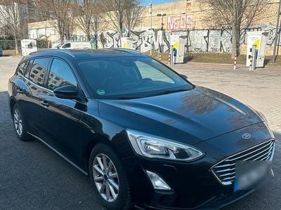 Gebraucht Ford Focus 120 PS (88 kW) 2019 Schwarz Kombi