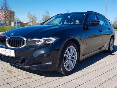 Gebraucht BMW 330e Sport Line 292 PS (214 kW) 2022 Schwarz Kombi