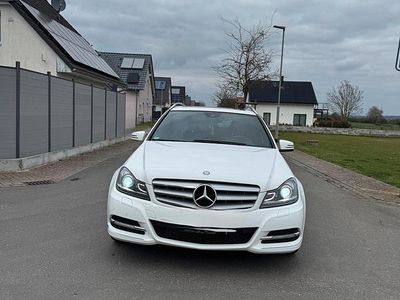 Gebraucht Mercedes C220 170 PS (125 kW) 2012 Weiß Kombi