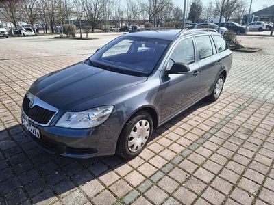 Gebraucht Skoda Octavia 122 PS (89 kW) 2011 Grau Kombi