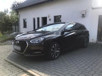 Gebraucht Hyundai i40 Trend 141 PS (103 kW) 2016 Braun Kombi