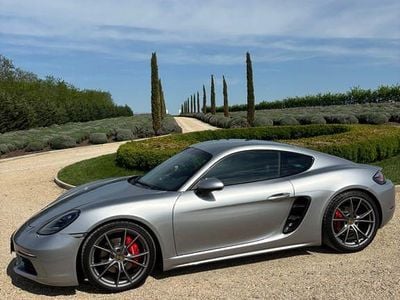 Porsche 718 Cayman
