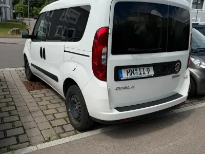 Gebraucht Fiat Doblò 95 PS (69 kW) 2022 Weiß Van / Kleinbus