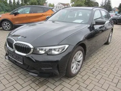 Gebraucht BMW 320 Advantage 190 PS (139 kW) 2021 Schwarz Kombi