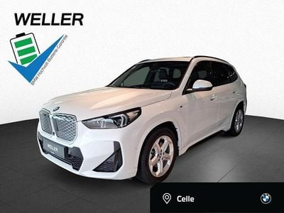 Mineralweiß (weiß) Gebraucht 2024 BMW iX1 M Sport SUV | 42.950 € (Superpreis)