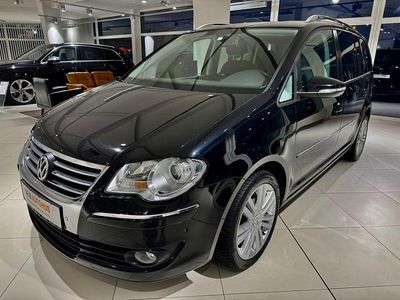 Schwarz Gebraucht 2010 VW Touran Highline Van / Kleinbus | 8.990 € (Fairer Preis)