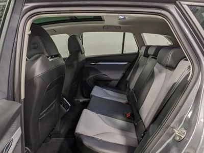 Metallic Gebraucht 2023 Skoda Enyaq iV Loft SUV | 25.760 € (Etwas zu teuer)