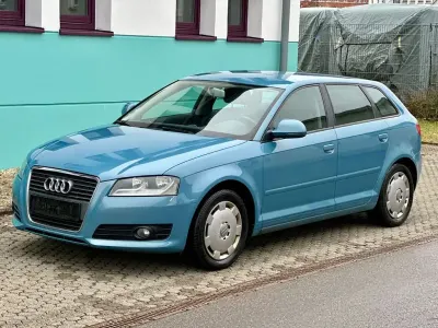 Gebraucht Audi A3 Ambition 105 PS (77 kW) 2010 Blau Kleinwagen