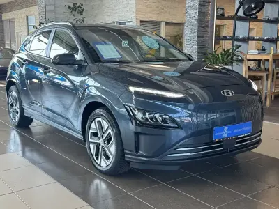 Gebraucht Hyundai Kona Trend 100 kW (136 PS) 2021 Blau SUV